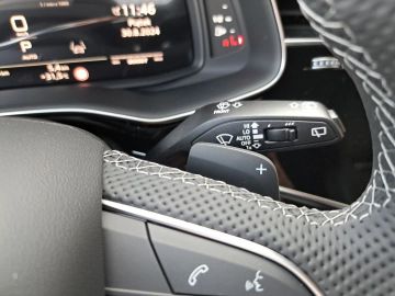 Car image 33