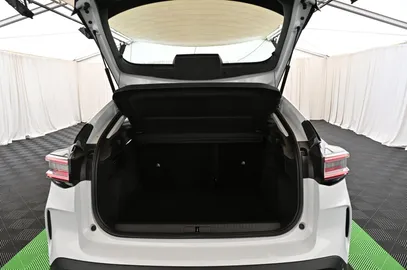 Car image 36