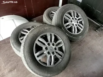 Car image 26