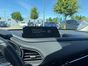 Car image 32