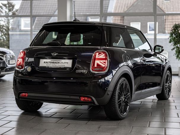 Mini Cooper SE Mini Yours Trim 135 kW image number 2