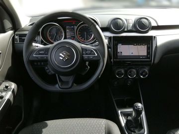 Car image 10