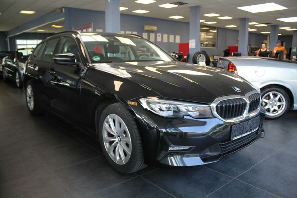 BMW 320d Touring Advantage 140 kW image number 2