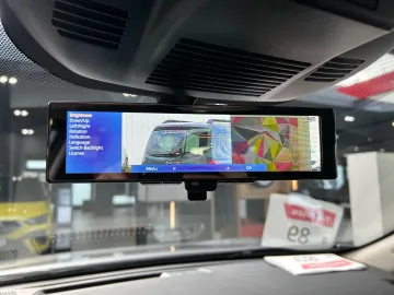 Car image 29