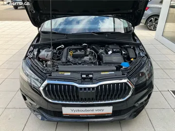 Car image 29