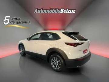Car image 5