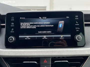 Car image 29