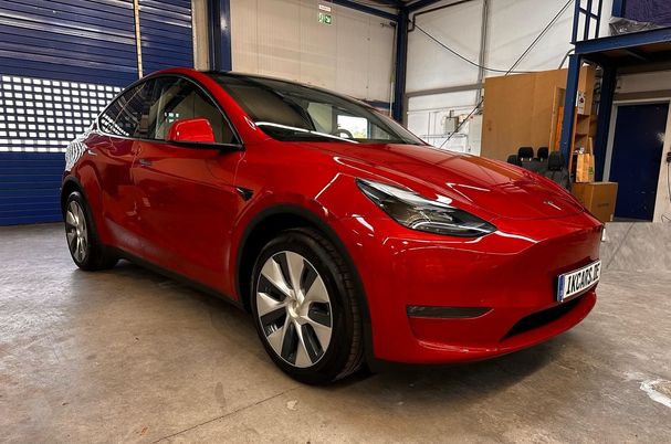 Tesla Model Y Long Range AWD 378 kW image number 2