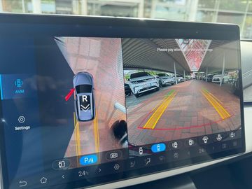 Car image 18