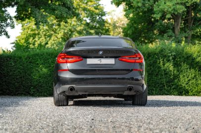 Car image 27