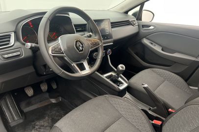 Car image 11