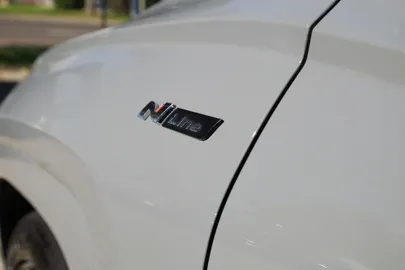 Car image 41