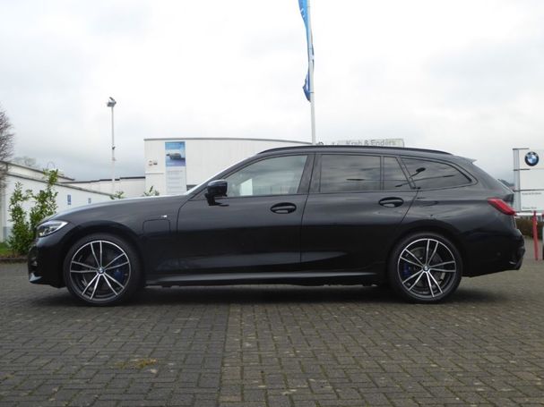 BMW 330 e Touring M Sport xDrive 215 kW image number 3