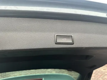 Car image 41