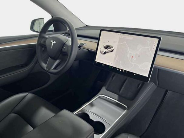 Tesla Model Y Long Range AWD 378 kW image number 10