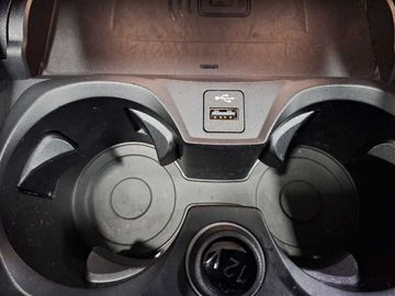 Car image 31