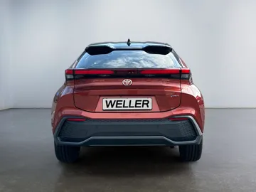 Car image 4
