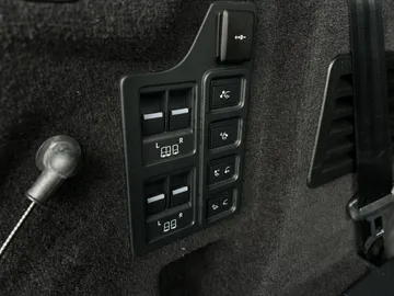 Car image 39