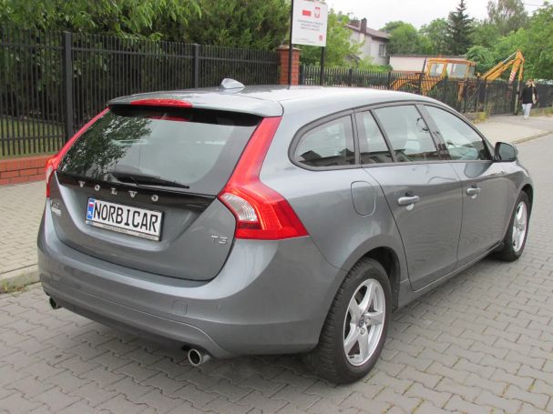 Volvo V60 T3 Kinetic 112 kW image number 29