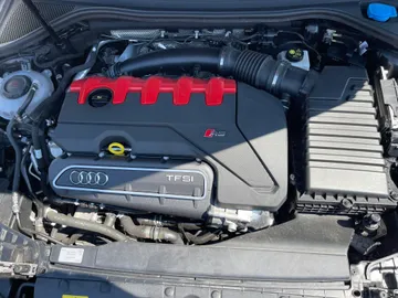 Car image 29