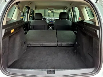 Car image 39