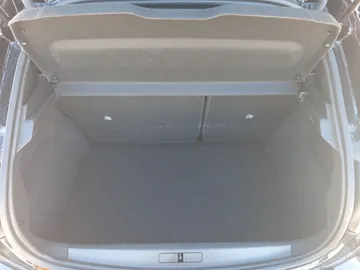 Car image 29