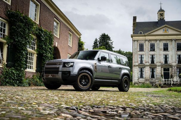 Land Rover Defender 110 P400 297 kW image number 31