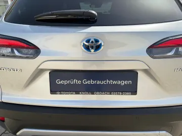 Car image 21