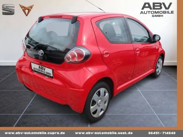 Car image 3