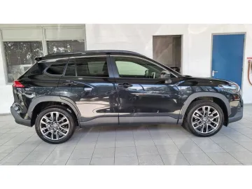 Car image 5