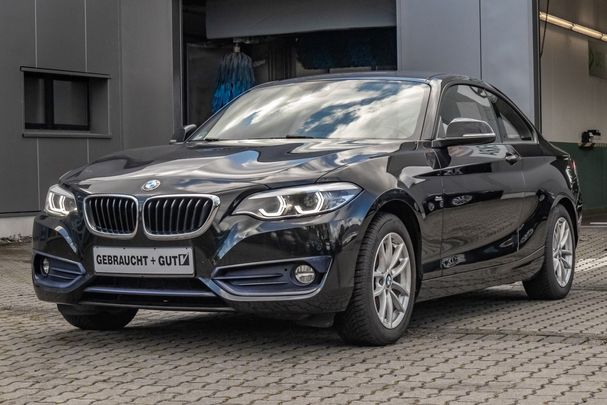 BMW 220i Sport Line 135 kW image number 1