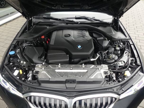 BMW 330i Touring M 180 kW image number 6