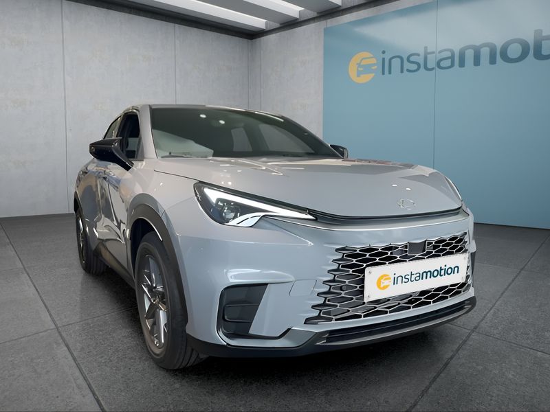 Lexus LBX 1.5 Hybrid 100