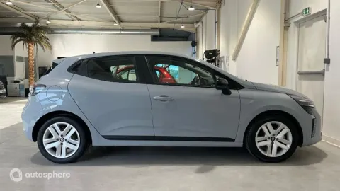 Car image 4