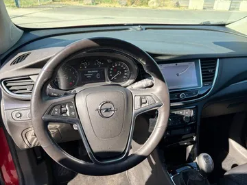 Car image 18