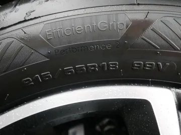 Car image 40