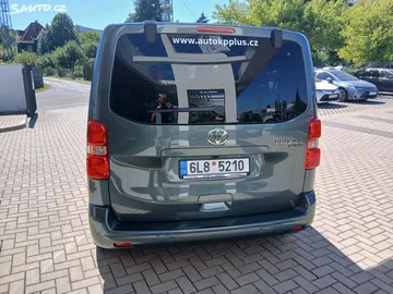 Car image 32