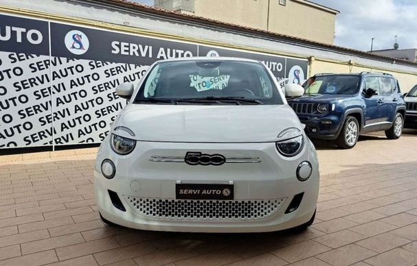 Fiat 500 e 70 kW image number 3