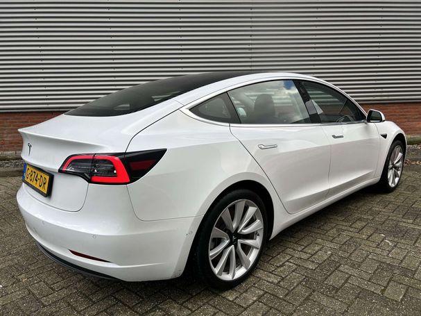 Tesla Model 3 60 Plus 225 kW image number 2