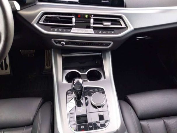 BMW X5 xDrive 213 kW image number 17