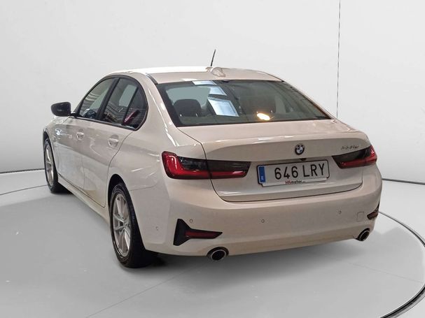 BMW 330i 135 kW image number 5