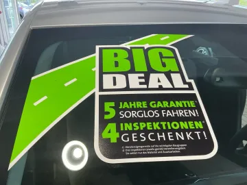 Car image 27
