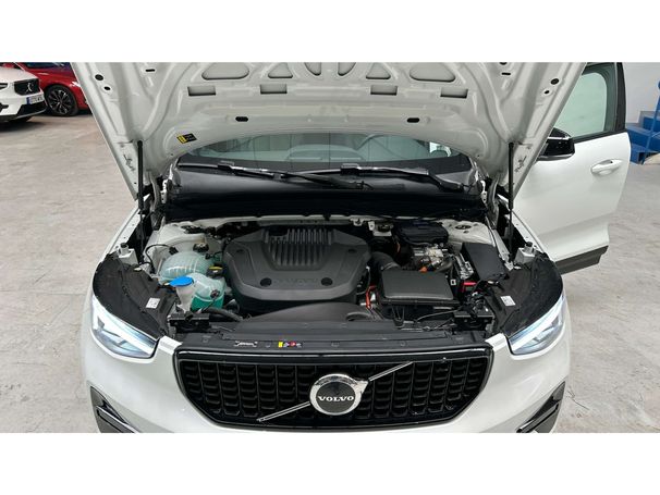 Volvo XC40 Recharge T4 Plus Dark 155 kW image number 23