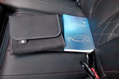 Car image 33