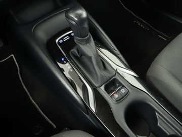 Car image 12