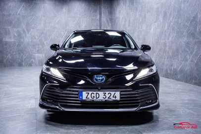 Car image 3
