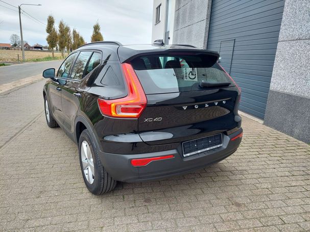 Volvo XC40 1.5 T2 Momentum 95 kW image number 3