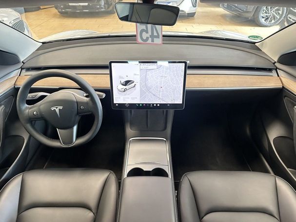 Tesla Model 3 239 kW image number 10