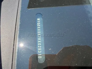 Car image 32