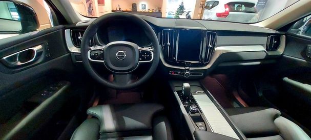 Volvo XC60 B4 145 kW image number 9